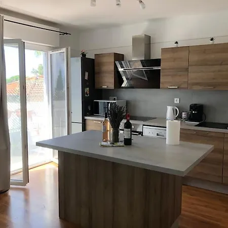 Apartment Antibes/juan Les Pins, Cosy *